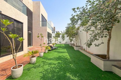 Villa in Al Furjan, Dubai 5 bedrooms, 606 sq.m. № 43823 - photo 18
