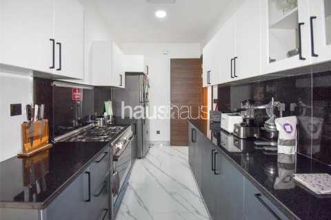 Villa in Al Furjan, Dubai 5 bedrooms, 606 sq.m. № 43823 - photo 12