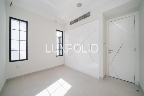 Купить виллу в Джумейра Гольф Эстейтс, Дубай: 6 спален, 1326м², № 45542 - фото 26