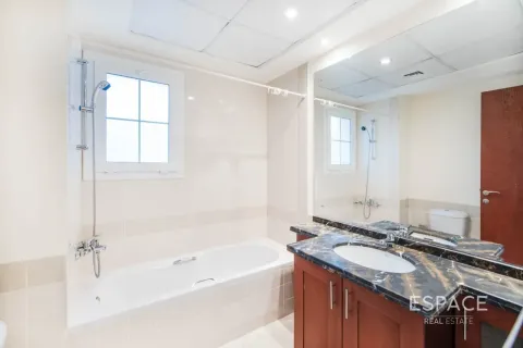 Villa en The Lakes, Dubai, 3 dormitorios, 209 m², № 122731 - foto 12