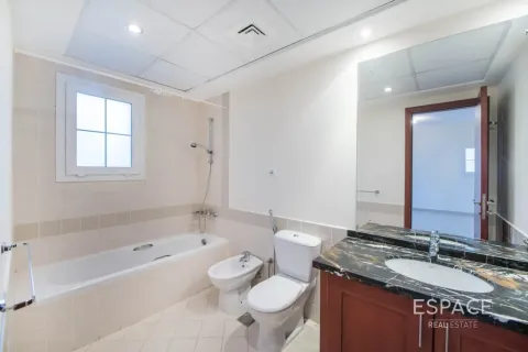 Villa en The Lakes, Dubai, 3 dormitorios, 209 m², № 122731 - foto 9