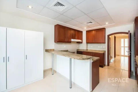 Villa en The Lakes, Dubai, 3 dormitorios, 209 m², № 122731 - foto 5