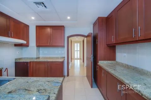 Villa en The Lakes, Dubai, 3 dormitorios, 209 m², № 122731 - foto 7