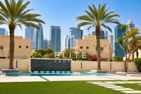 Villa en Meadows 1, Meadows, Dubai, 4 dormitorios, 1221 m², № 124933 - foto 3