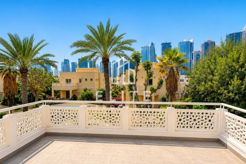 Villa en Meadows 1, Meadows, Dubai, 4 dormitorios, 1221 m², № 124933 - foto 27
