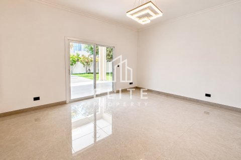 Villa en Meadows 1, Meadows, Dubai, 4 dormitorios, 1221 m², № 124933 - foto 14