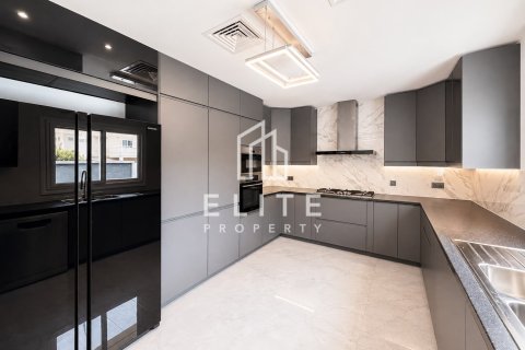 Villa en Meadows 1, Meadows, Dubai, 4 dormitorios, 1221 m², № 124933 - foto 17