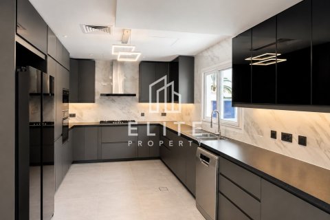 Villa en Meadows 1, Meadows, Dubai, 4 dormitorios, 1221 m², № 124933 - foto 15