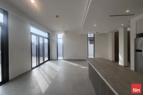 Townhouse in Dubai 4 bedrooms, 258 sq.m. № 139496 - photo 2