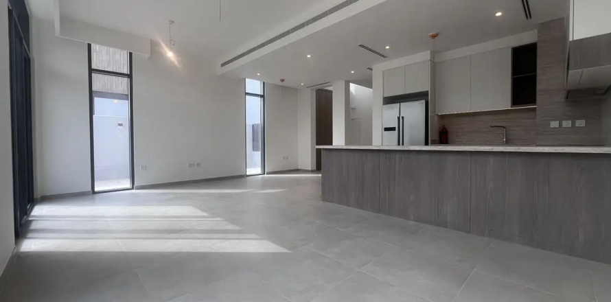Townhouse in Dubai 4 bedrooms, 258 sq.m. № 139496