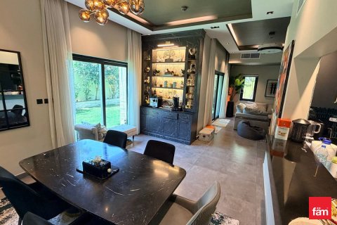 Villa in Dubai 4 bedrooms, 410.4 sq.m. № 114336 - photo 8
