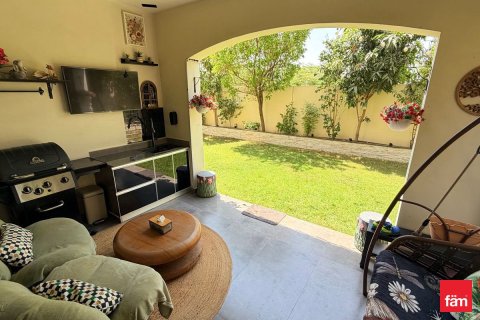 Villa in Dubai 4 bedrooms, 410.4 sq.m. № 114336 - photo 3