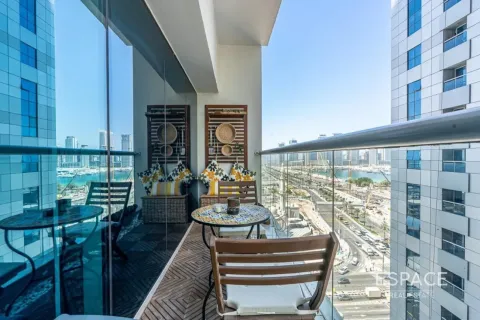 Apartment in Dubai Marina, Dubai 2 bedrooms, 229 sq.m. № 123040 - photo 17