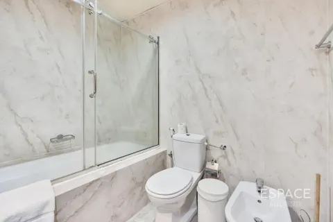 Apartment in Dubai Marina, Dubai 2 bedrooms, 229 sq.m. № 123040 - photo 10