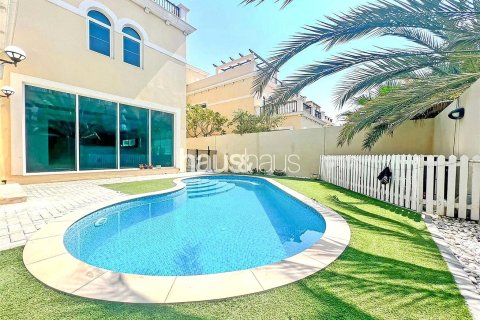 Villa in Jumeirah Park, Dubai 4 bedrooms, 384 sq.m. № 44534