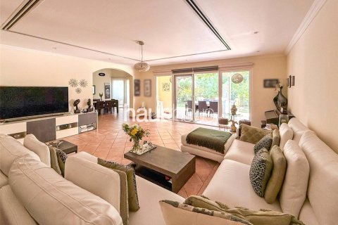 Maison de ville à Dubai Investment Park, Dubai, 3 chambres, 454 m², № 43208 - photo 15