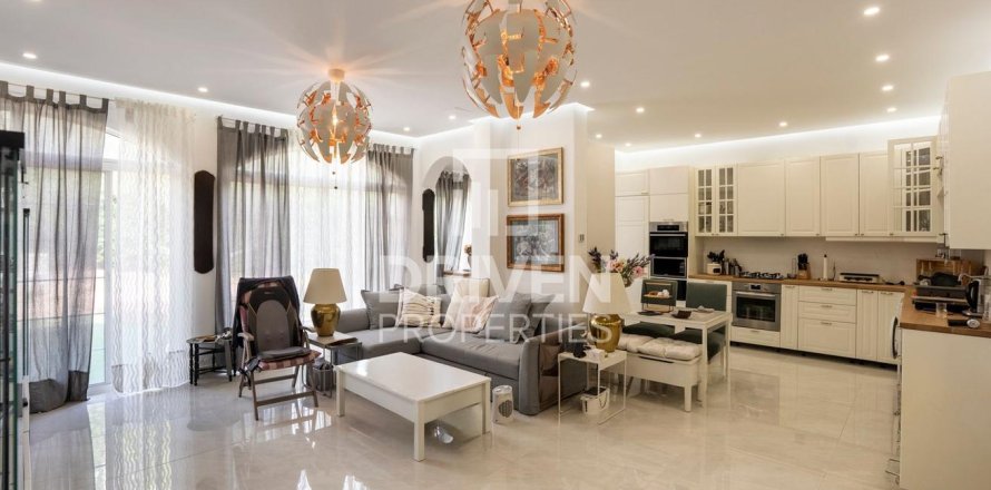 شقة في Dubai Land, دبي 2 غرف نوم, 160.63 م² رقم 128532