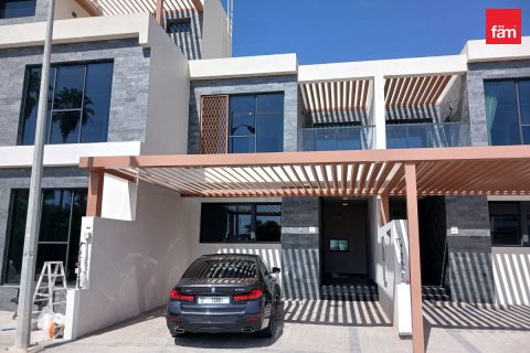 Townhouse in Dubai 4 bedrooms, 151.2 sq.m. № 141328 - photo 12
