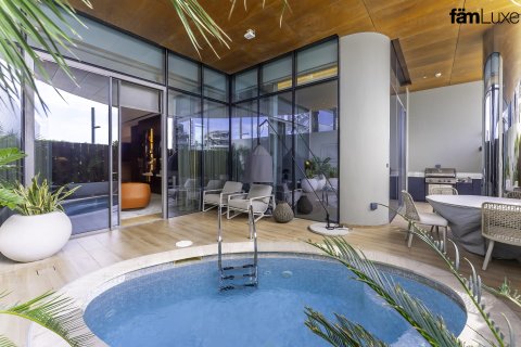 Duplex à Dubai, 4 chambres, 516.1 m², № 93350