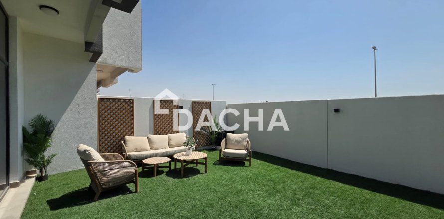 Maison de ville à Dubai, 4 chambres, 190 m², № 133262