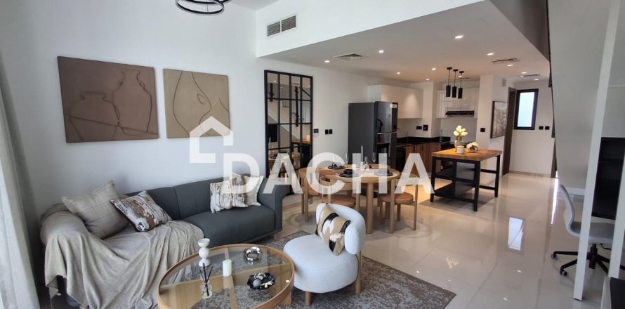Maison de ville à Dubai, 2 chambres, 94 m², № 133259