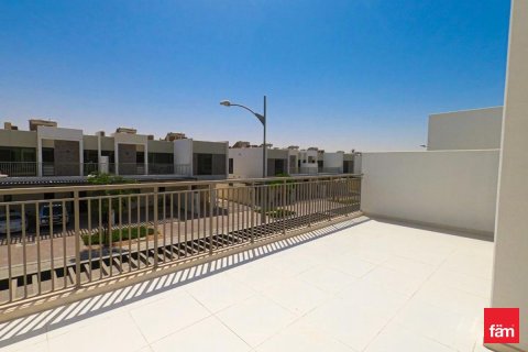 Villa en Dubai, 3 dormitorios, 174.8 m², № 110157 - foto 13