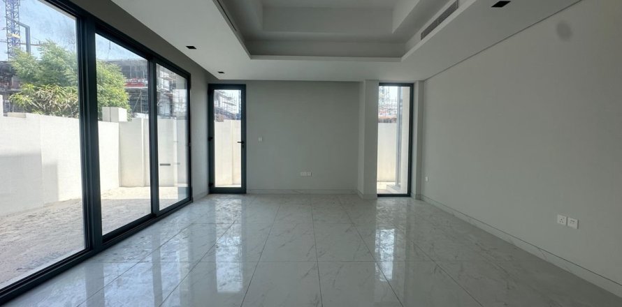 Таунхаус в Джабаль-Али, Дубай, 4 спальни, 304.1м², № 141341