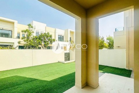 Villa in Mira Oasis, Reem, Dubai 3 bedrooms, 220.5 sq.m. № 37668 - photo 11