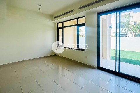 Villa in Mira Oasis, Reem, Dubai 3 bedrooms, 220.5 sq.m. № 37668 - photo 6