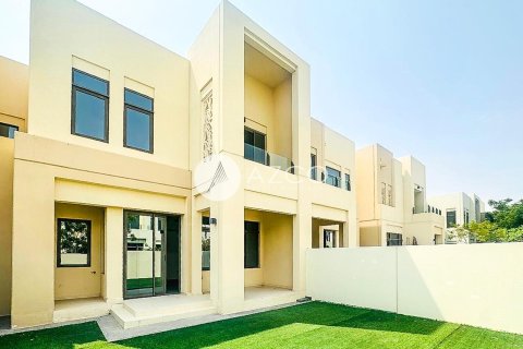 Вилла в Mira Oasis, Рим, Дубай, 3 спальни, 220.5м², № 37668