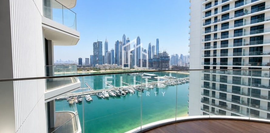 Apartment in EMAAR Beachfront, Dubai Harbour, Dubai 2 bedrooms, 109 sq.m. № 139028