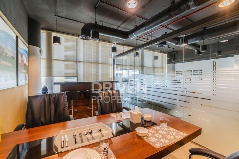 Снять в аренду офис в Бизнес-Бэе, Дубай: 87.14м², № 130104 - фото 7