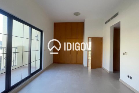 Villa à Dubai, 4 chambres, 468.51 m², № 121074