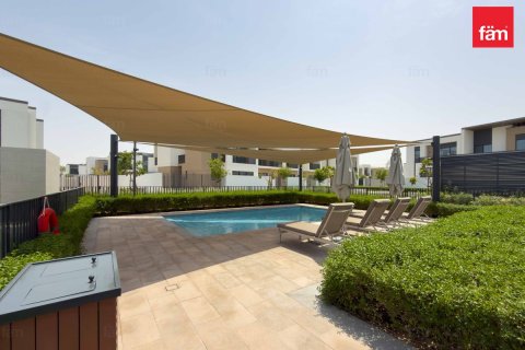 Townhouse in Dubai 4 bedrooms, 249.7 sq.m. № 139706 - photo 19