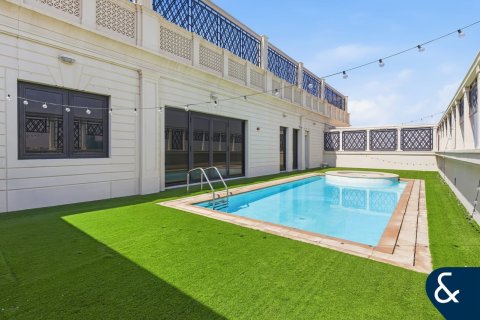 Apartment in PALAZZO VERSACE in Culture Village, Dubai 3 bedrooms, 366 sq.m. № 99009 - photo 24