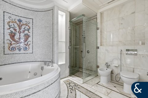 Apartment in PALAZZO VERSACE in Culture Village, Dubai 3 bedrooms, 366 sq.m. № 99009 - photo 12