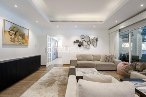 Villa à Dubai Investment Park, Dubai, 6 chambres, 674 m², № 43441 - photo 8