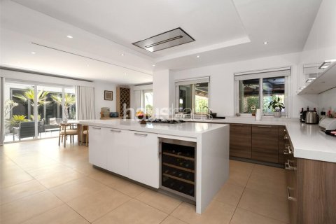 Villa à Dubai Investment Park, Dubai, 6 chambres, 674 m², № 43441 - photo 6