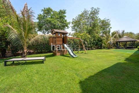 Villa à Dubai Investment Park, Dubai, 6 chambres, 674 m², № 43441 - photo 2