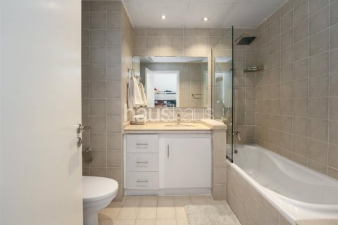 Villa à Dubai Investment Park, Dubai, 6 chambres, 674 m², № 43441 - photo 25