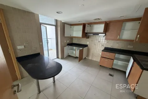 Penthouse in Jumeirah Lake Towers, Dubai 5 bedrooms, 270 sq.m. № 122335 - photo 6