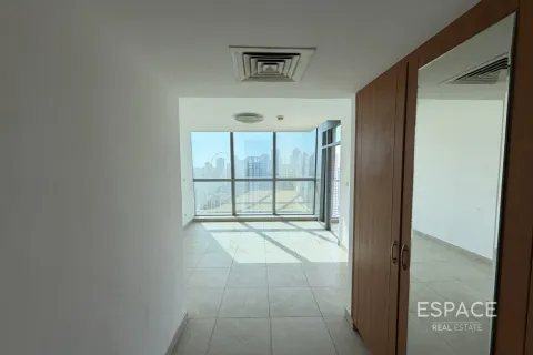 Penthouse in Jumeirah Lake Towers, Dubai 5 bedrooms, 270 sq.m. № 122335 - photo 4
