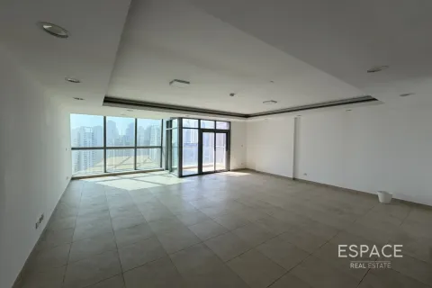 Penthouse in Jumeirah Lake Towers, Dubai 5 bedrooms, 270 sq.m. № 122335 - photo 13