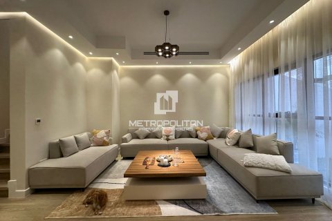 Villa en Jumeirah Village Circle, Dubai, 4 dormitorios, 338 m², № 72691