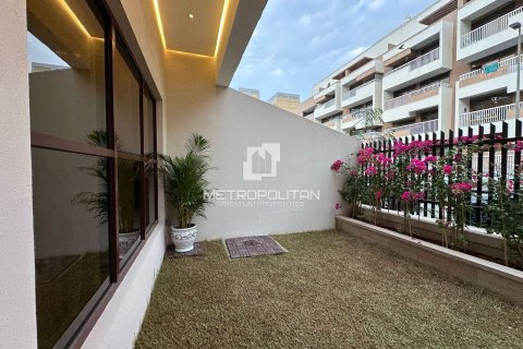 Villa en Jumeirah Village Circle, Dubai, 4 dormitorios, 338 m², № 72691 - foto 23
