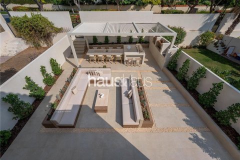 Townhouse in Arabian Ranches, Dubai 2 bedrooms, 181 sq.m. № 43386