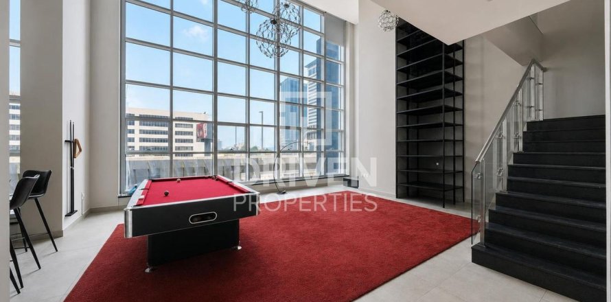 Appartement à Marina Arcade Tower, Dubai Marina, Dubai, 1 chambre, 185.81 m², № 135983