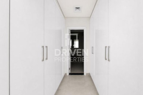 Appartement à Marina Arcade Tower, Dubai Marina, Dubai, 1 chambre, 185.81 m², № 135983 - photo 10