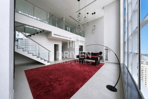 Appartement à Marina Arcade Tower, Dubai Marina, Dubai, 1 chambre, 185.81 m², № 135983 - photo 2