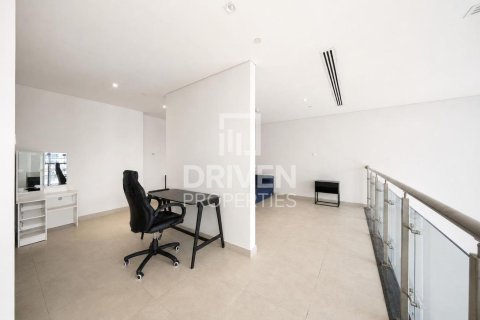 Appartement à Marina Arcade Tower, Dubai Marina, Dubai, 1 chambre, 185.81 m², № 135983 - photo 3